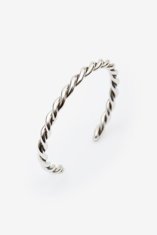 Idealist Interlaced Metal Bracelet Idealist Interlaced Metal Bracelet